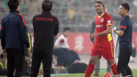 克鲁塞罗客场1-1逼平沙佩科人，新帅首秀开门平