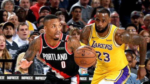 布伦森唐斯联手轰70分，纽约铁蹄踏碎凤凰城！这场对攻大战看得我心脏受不了