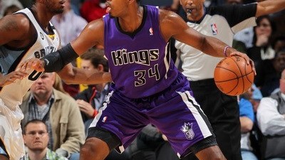 太狠了！背靠背照样生吃国王！开拓者这口气真的不一样了