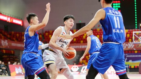 七月的痛八月的糖！广西威壮客场惜败盐南苏科雄鹰，这帮老表硬是把肠子悔青了