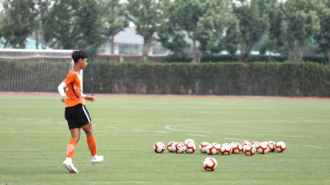 骑士队2026交易截止日：哈登来临与米切尔未来悬念的终极复盘