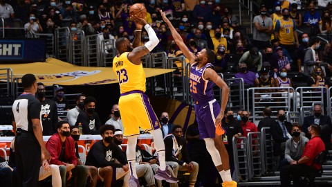 凌晨三点的萨克拉门托，那场让人心提到嗓子眼的对攻大战