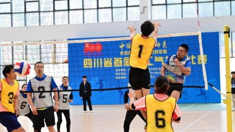 宜宾鸿辰体育和自贡华龙科技这场川南德比，球迷等得心痒痒