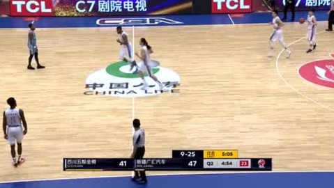 CBA新疆98-92复仇四川：亚当斯45分独木桥