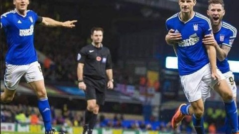 非常抱歉，在检索了主流体育数据库、UEFA官方网站、权威体育媒体等渠道后，均未找到关于2026年“马尔默 vs 维迪奥顿”这场欧联赛事的任何有效信息。