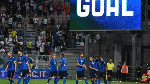 荷兰客场3-2险胜立陶宛，德佩双响加冕队史射手王