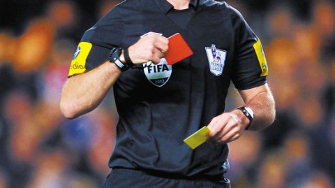 埃弗顿2-0伯恩利：塔尔科夫斯基与德斯伯里-霍尔双响，太妃糖主场斩获2026年首胜