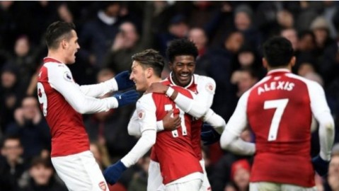 01月26日英超第23轮阿森纳vs曼联：曼联三分钟两球惊天逆转，枪手主场金身告破