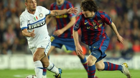 蓝黑军团惊魂夜！迪马尔科利剑出鞘，梅阿查68852人见证国米死里逃生！国米2-1险胜绿巴萨萨索洛止连败