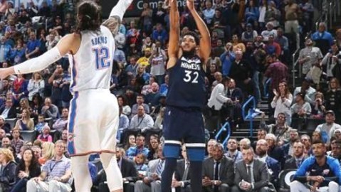 标题：哈登带病7记三分31分，火箭胜雷霆扳成2-3