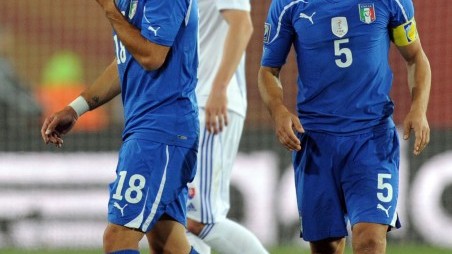 十人科莫主场遭补时绝平，尼科·帕斯世界波成空欢喜