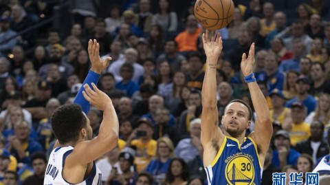 丹佛高原的孤独舞者：当东契奇37分沦为空砍，独行侠的问题到底出在哪儿